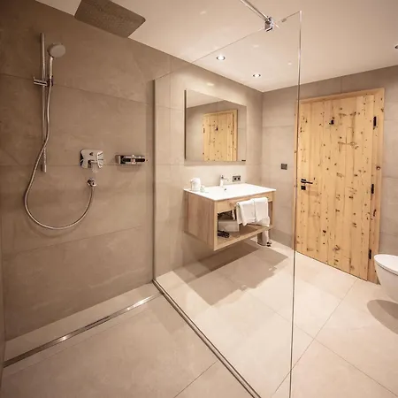 Garni Rustica Hotel 3*